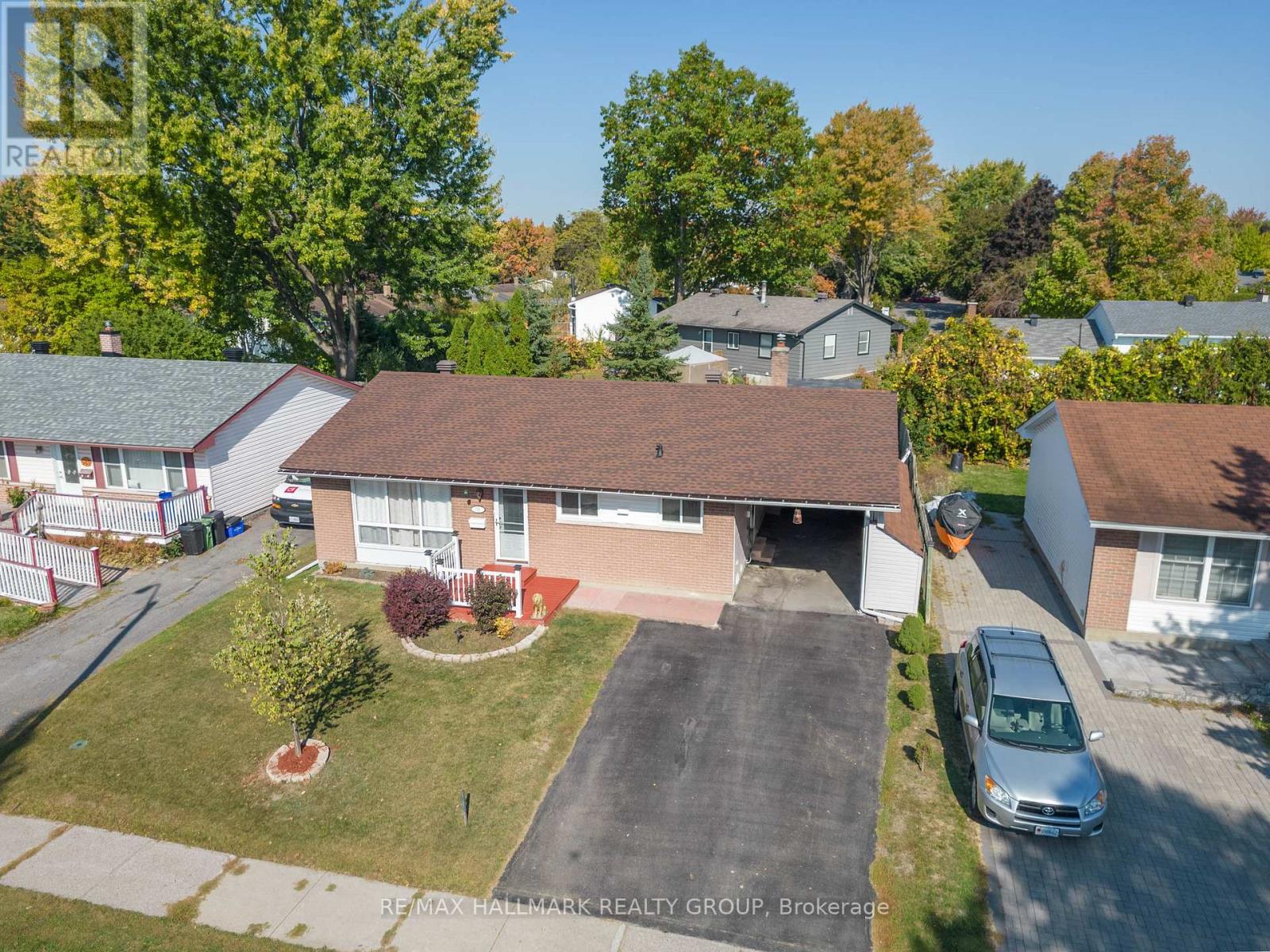 591 Eastvale Drive, Ottawa, Ontario  K1J 6Z4 - Photo 39 - X12448713