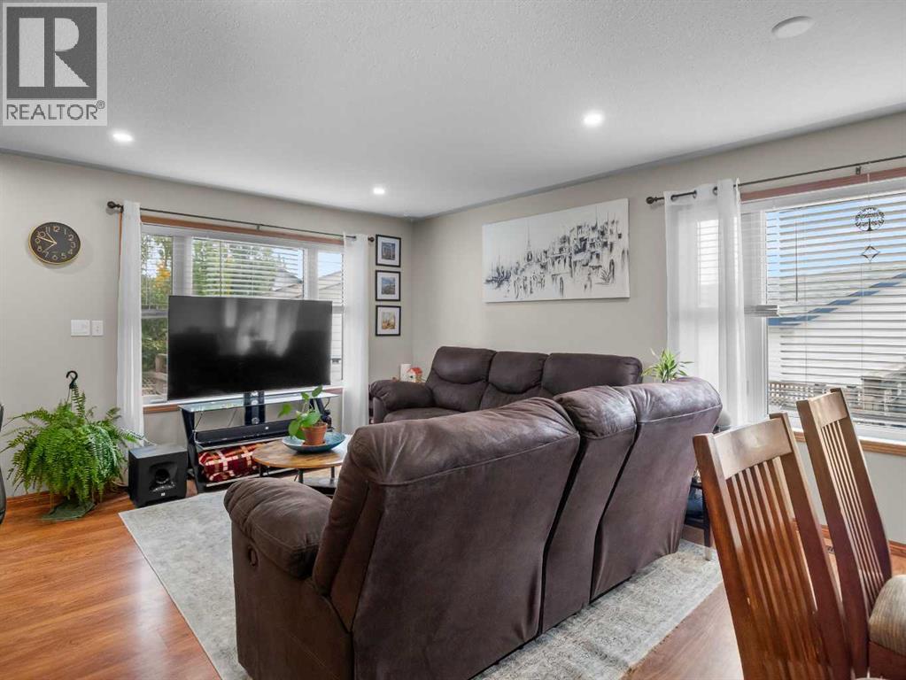 67 Plumtree Crescent, Blackfalds, Alberta  T4M 0E1 - Photo 10 - A2262728