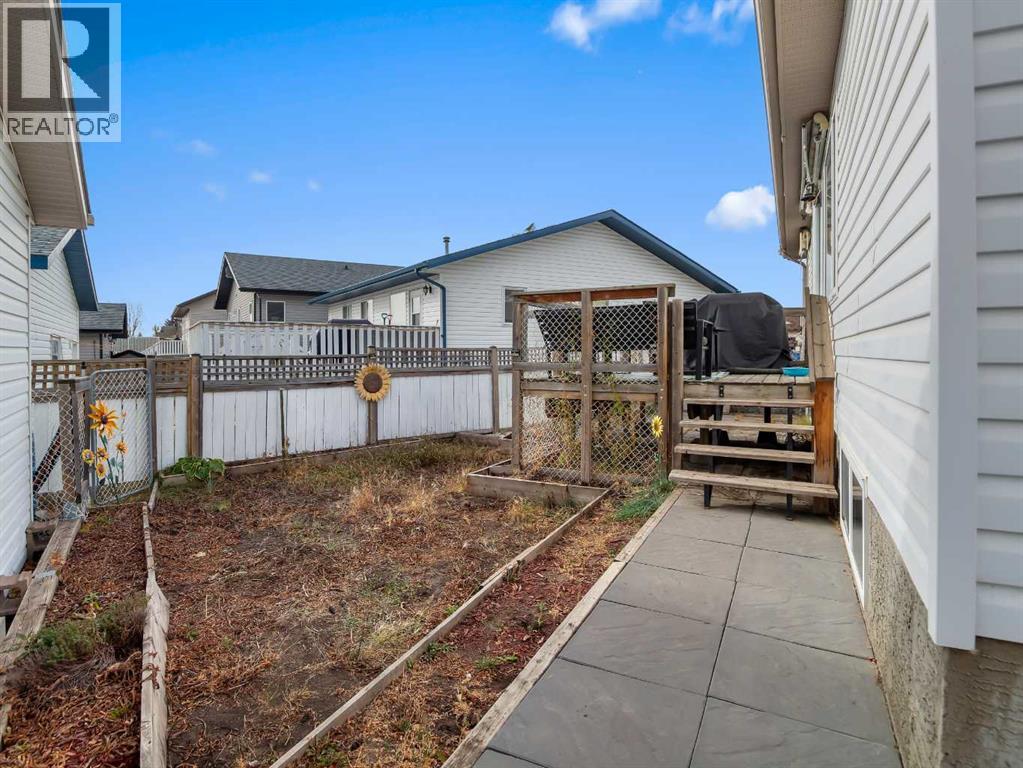 67 Plumtree Crescent, Blackfalds, Alberta  T4M 0E1 - Photo 39 - A2262728