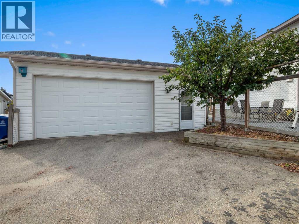 67 Plumtree Crescent, Blackfalds, Alberta  T4M 0E1 - Photo 43 - A2262728