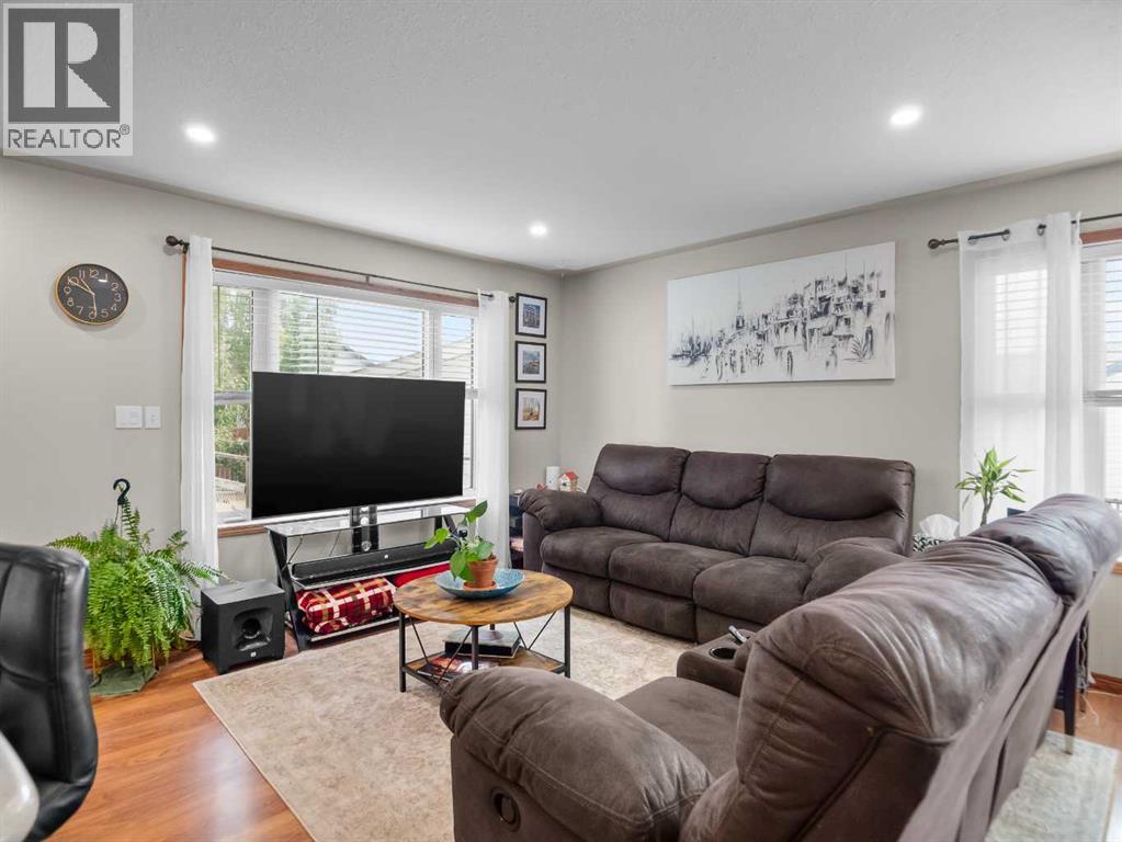 67 Plumtree Crescent, Blackfalds, Alberta  T4M 0E1 - Photo 7 - A2262728