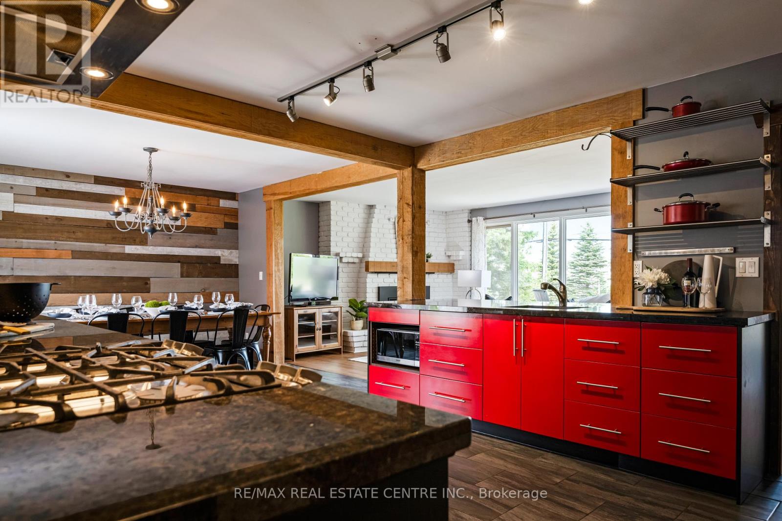 188 Lakeshore Road E, Blue Mountains, Ontario  L9Y 0M9 - Photo 18 - X12448654