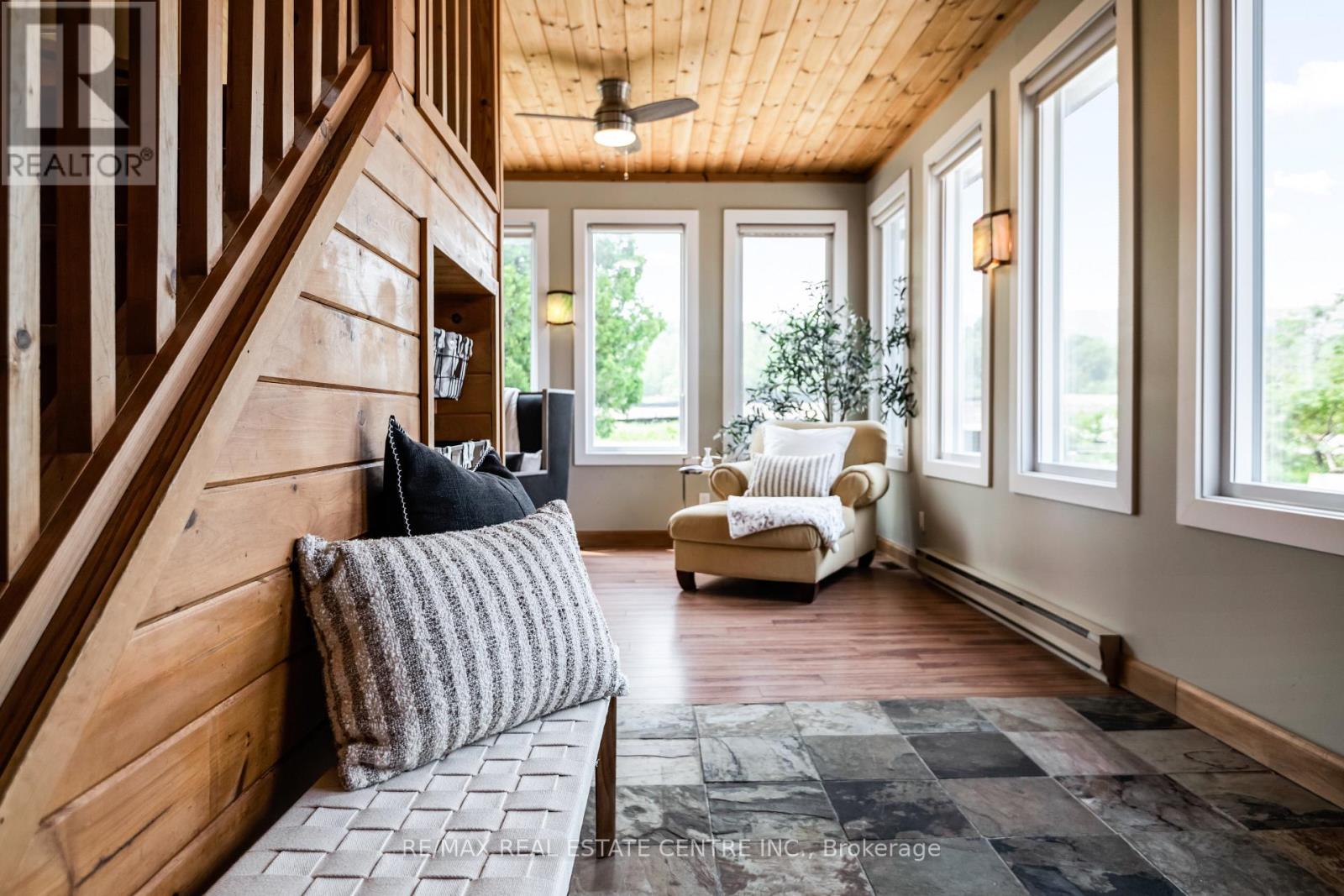 188 Lakeshore Road E, Blue Mountains, Ontario  L9Y 0M9 - Photo 19 - X12448654