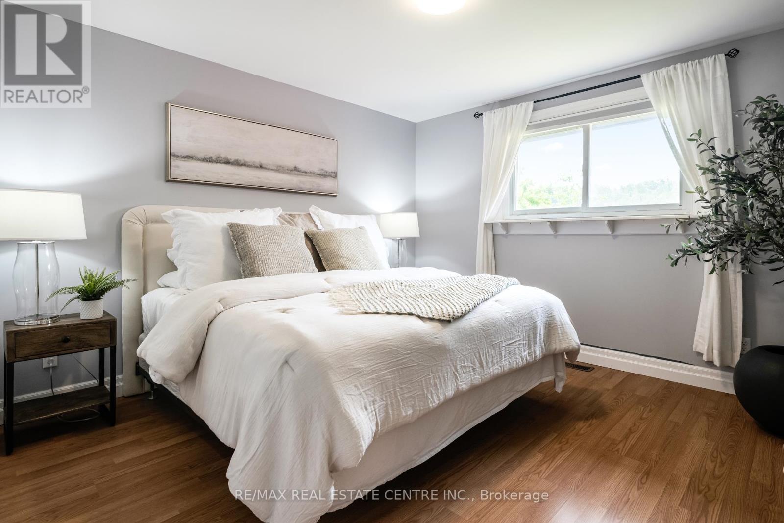 188 Lakeshore Road E, Blue Mountains, Ontario  L9Y 0M9 - Photo 25 - X12448654