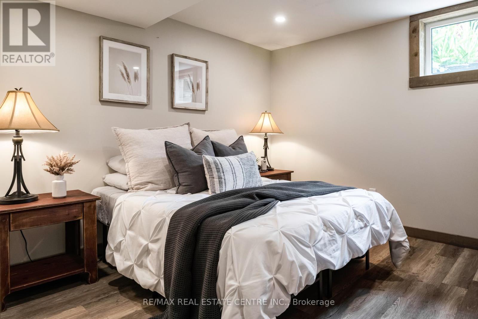 188 Lakeshore Road E, Blue Mountains, Ontario  L9Y 0M9 - Photo 32 - X12448654