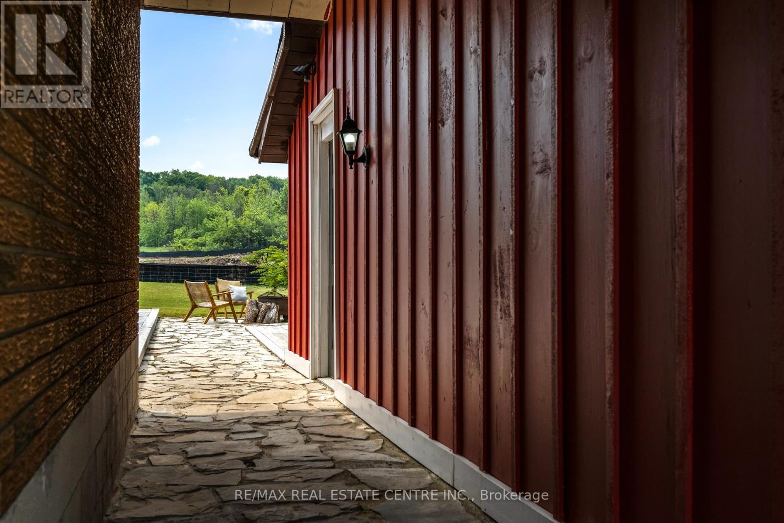 188 Lakeshore Road E, Blue Mountains, Ontario  L9Y 0M9 - Photo 37 - X12448654