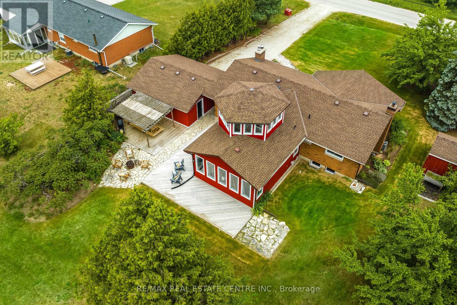 188 Lakeshore Road E, Blue Mountains, Ontario  L9Y 0M9 - Photo 44 - X12448654