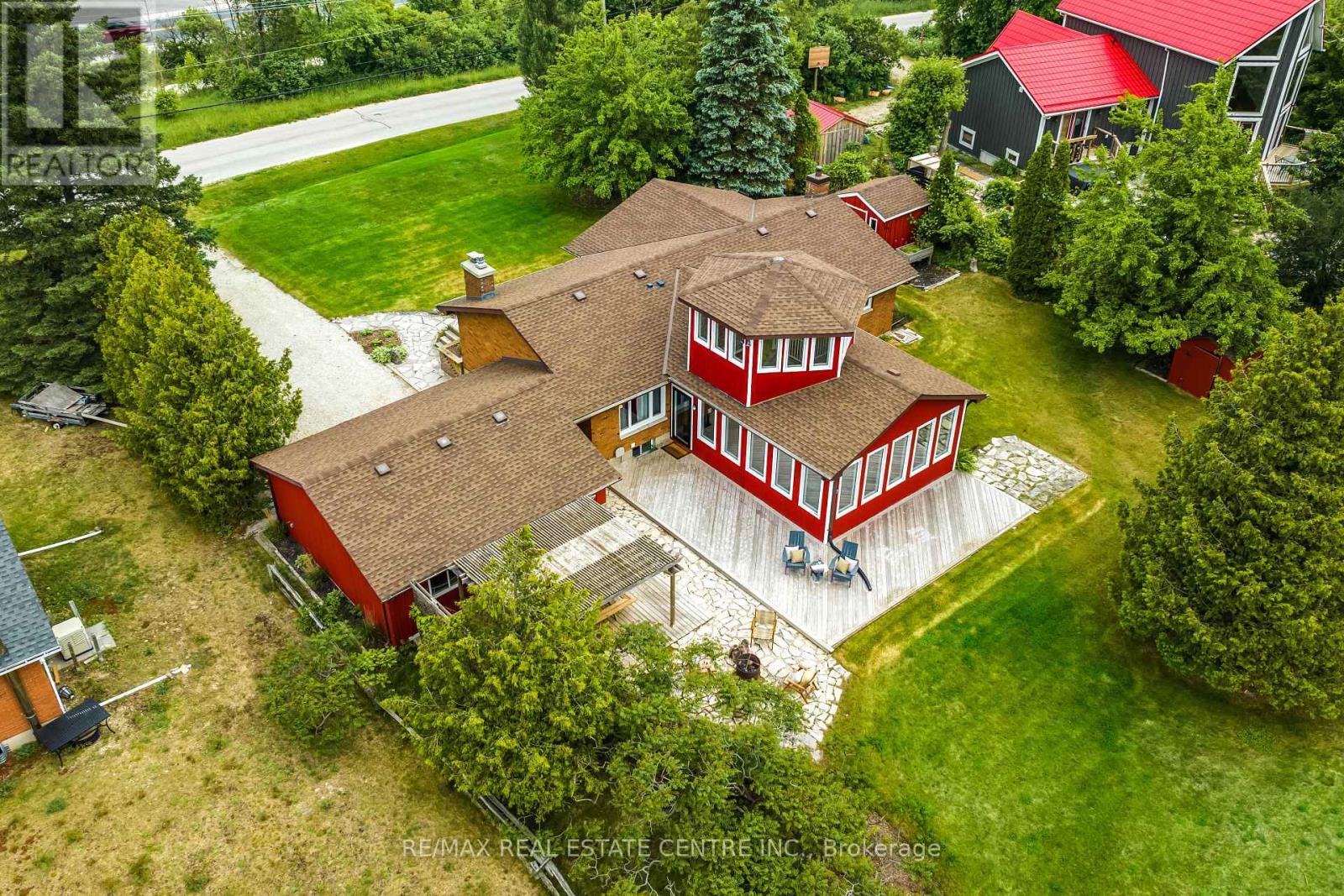 188 Lakeshore Road E, Blue Mountains, Ontario  L9Y 0M9 - Photo 46 - X12448654
