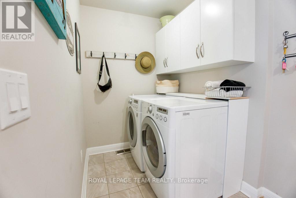 107 Kitsilano Court, Ottawa, Ontario  K2H 0B5 - Photo 12 - X12447055