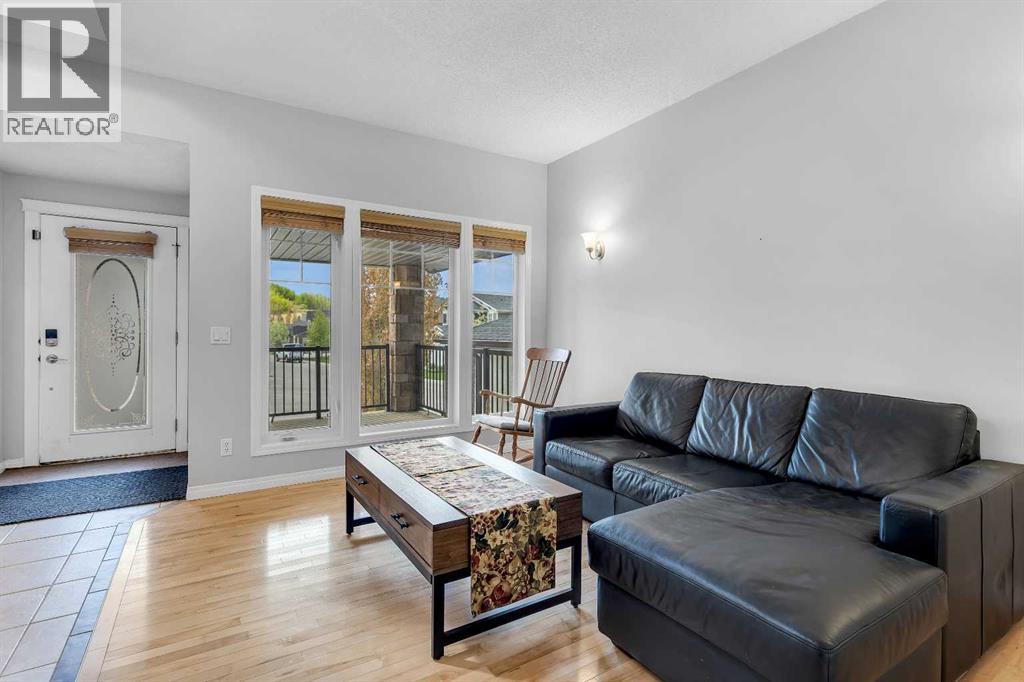 40 Crestmont Way Sw, Calgary, Alberta  T3B 0L6 - Photo 7 - A2224331