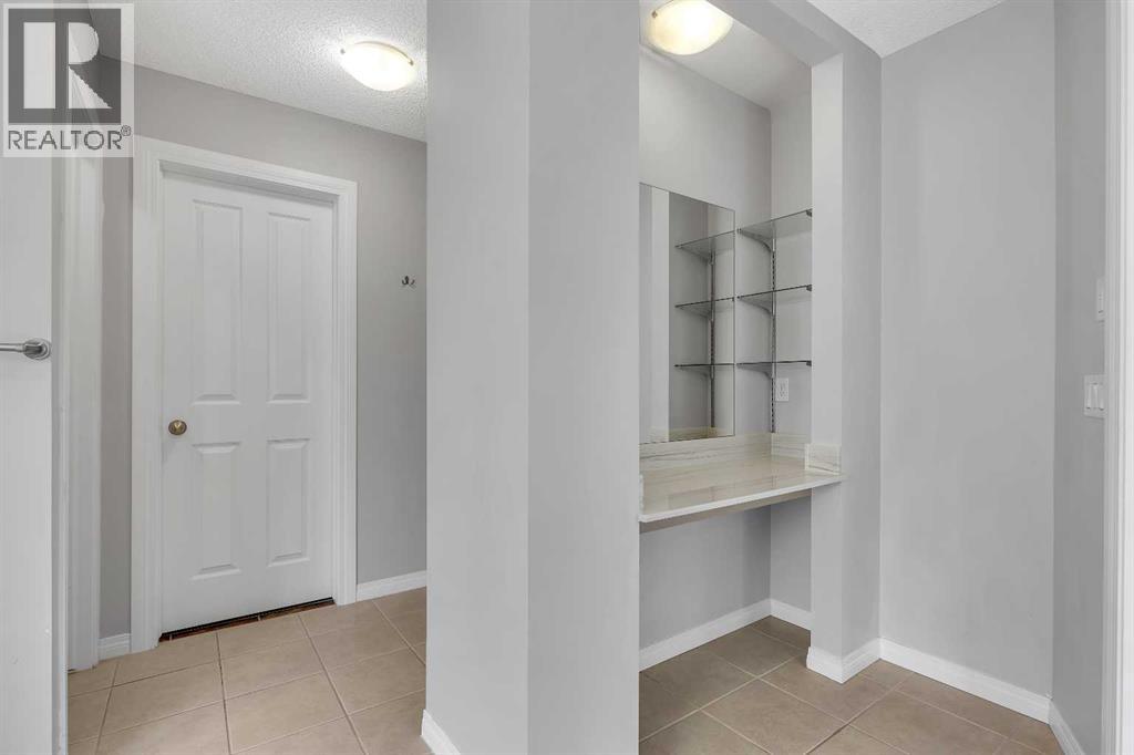40 Crestmont Way Sw, Calgary, Alberta  T3B 0L6 - Photo 31 - A2224331