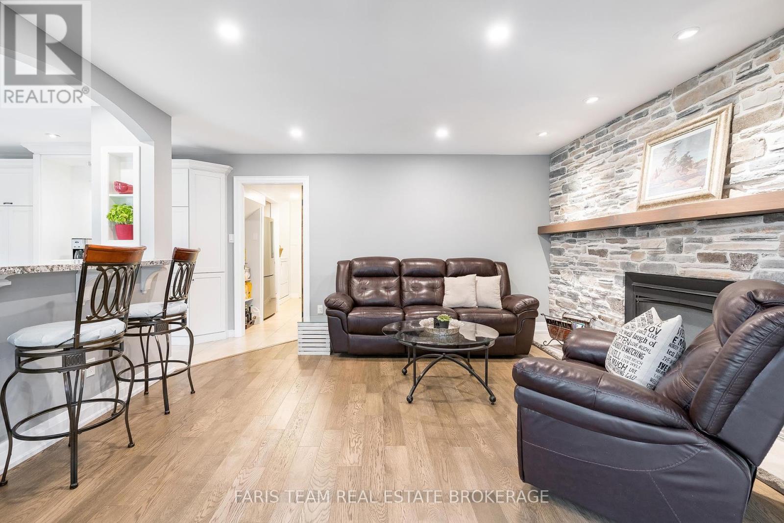 27 Garrett Crescent, Barrie, Ontario  L4M 5K7 - Photo 13 - S12448582