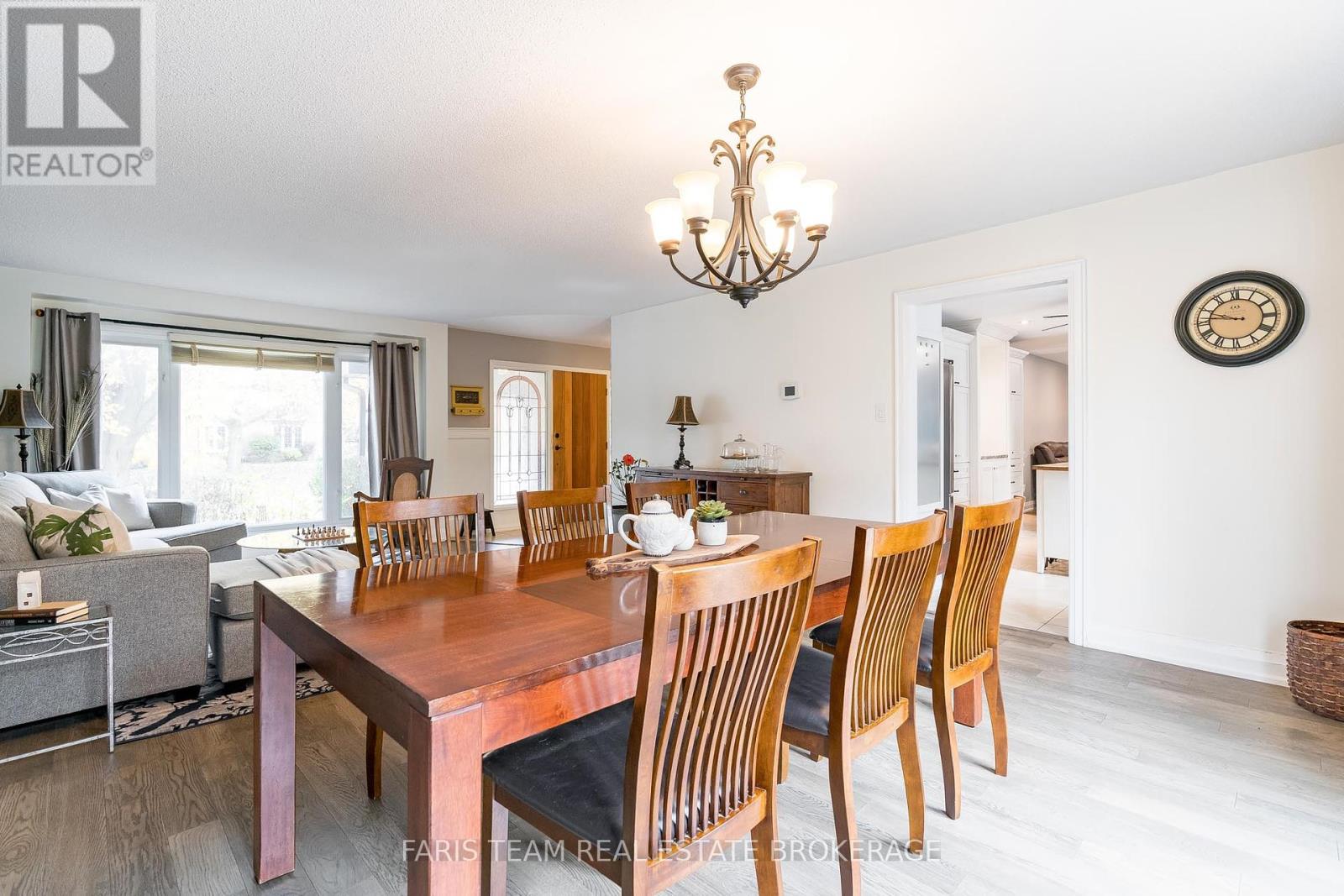 27 Garrett Crescent, Barrie, Ontario  L4M 5K7 - Photo 10 - S12448582