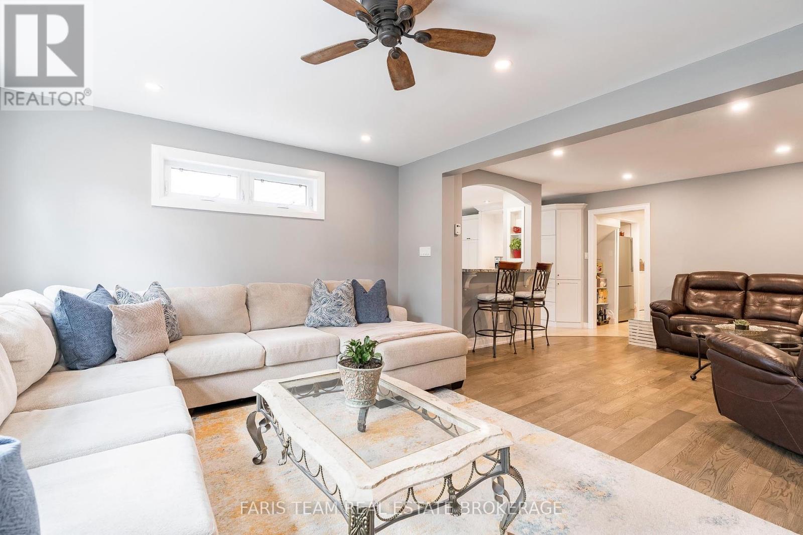 27 Garrett Crescent, Barrie, Ontario  L4M 5K7 - Photo 17 - S12448582