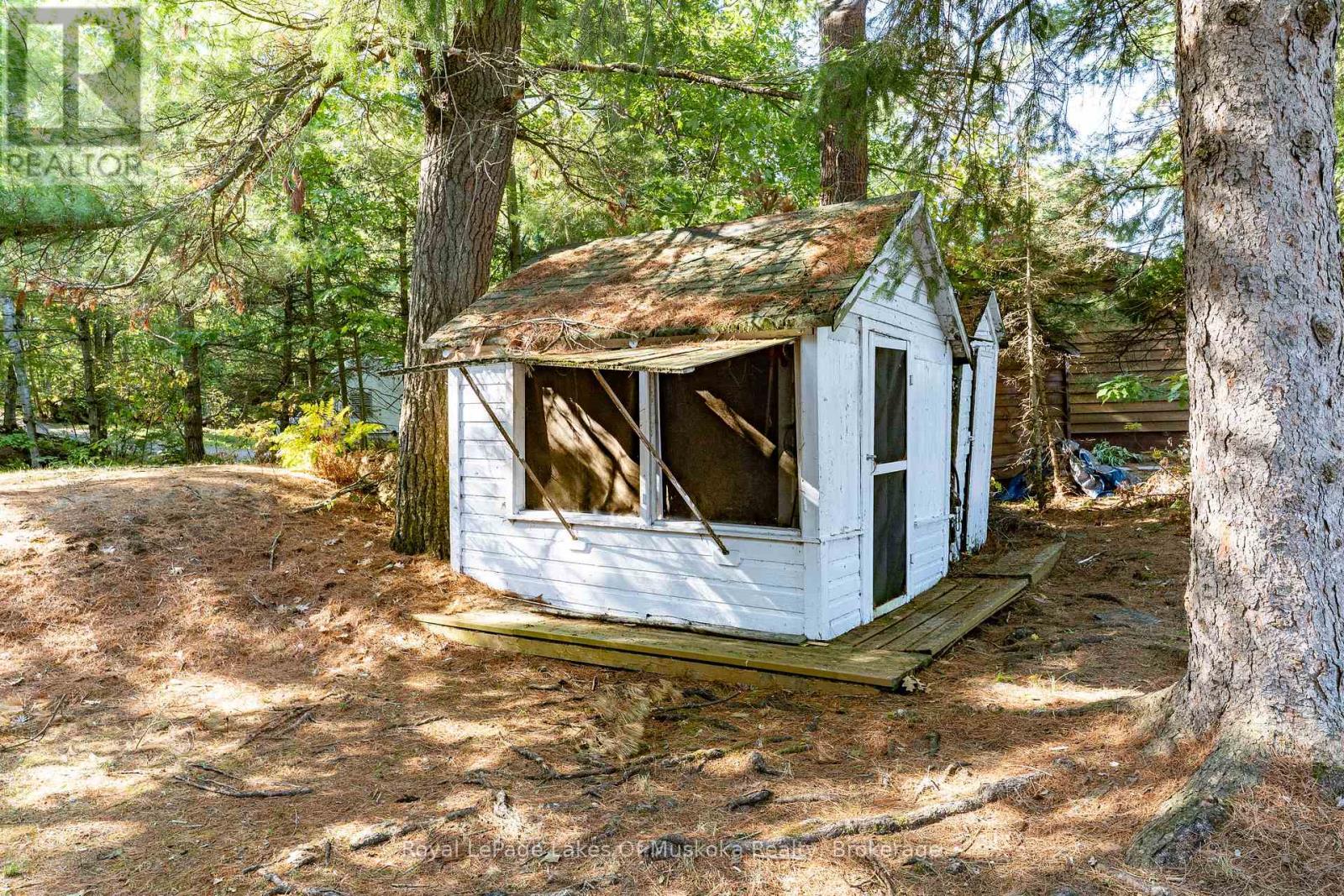 1010 Tara Lane, Gravenhurst, Ontario  P0E 1N0 - Photo 20 - X12448677