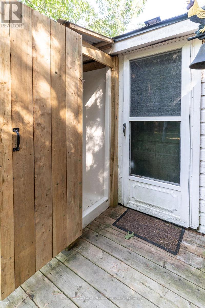 1010 Tara Lane, Gravenhurst, Ontario  P0E 1N0 - Photo 23 - X12448677