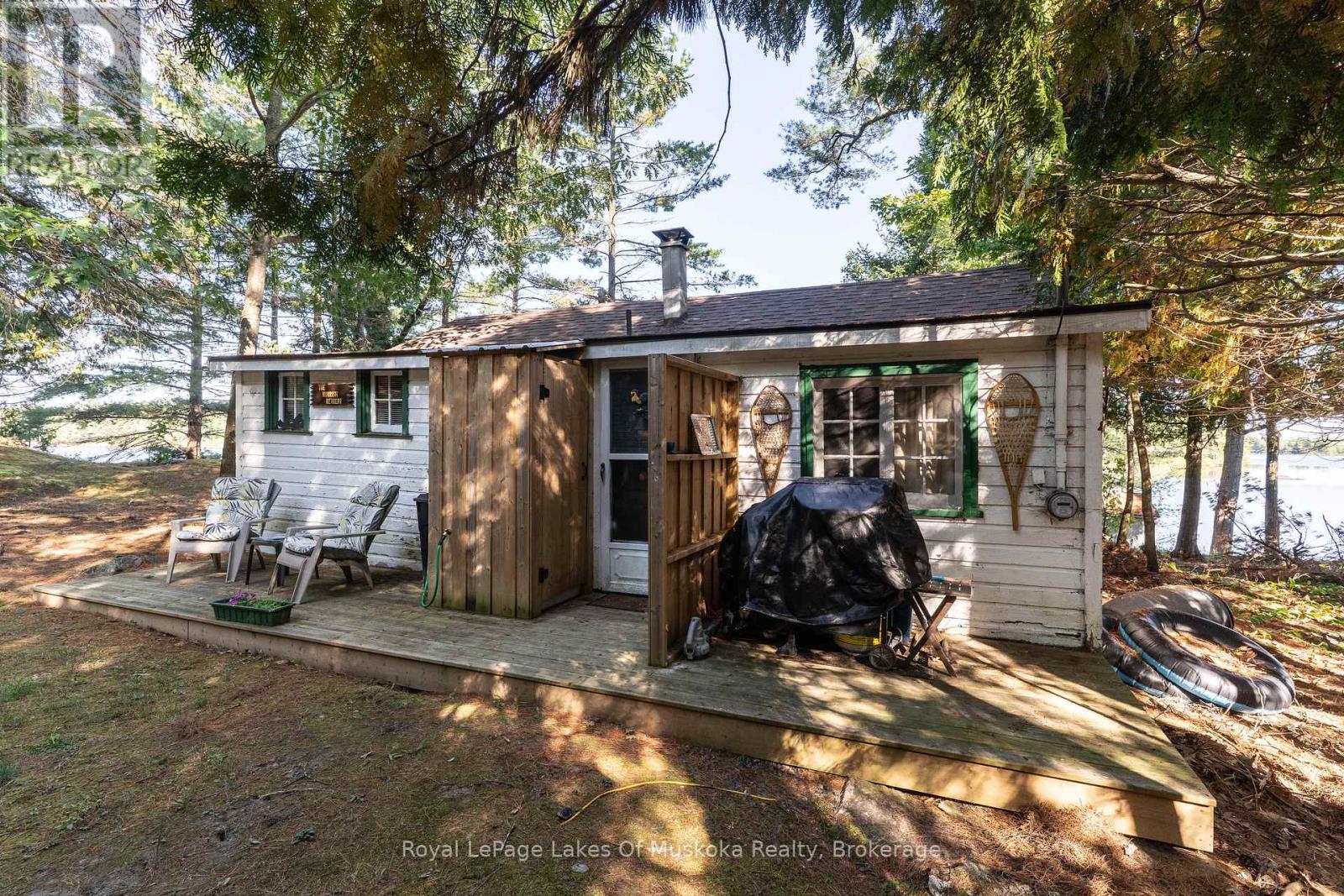 1010 Tara Lane, Gravenhurst, Ontario  P0E 1N0 - Photo 7 - X12448677