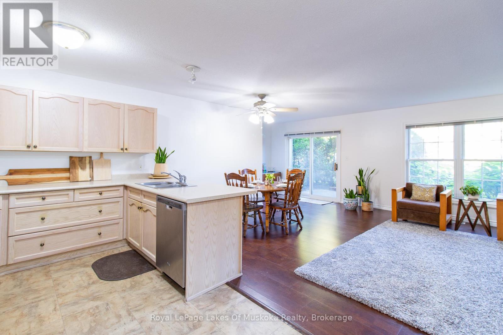 110 - 24 Ontario Street, Bracebridge (Macaulay), Ontario  P1L 2H5 - Photo 8 - X12448690