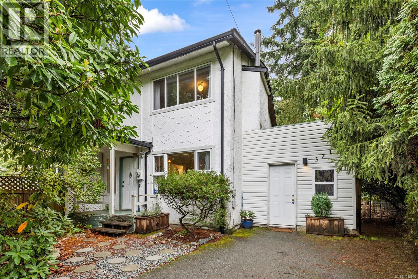 3711 Long Lake Terr, Nanaimo, British Columbia