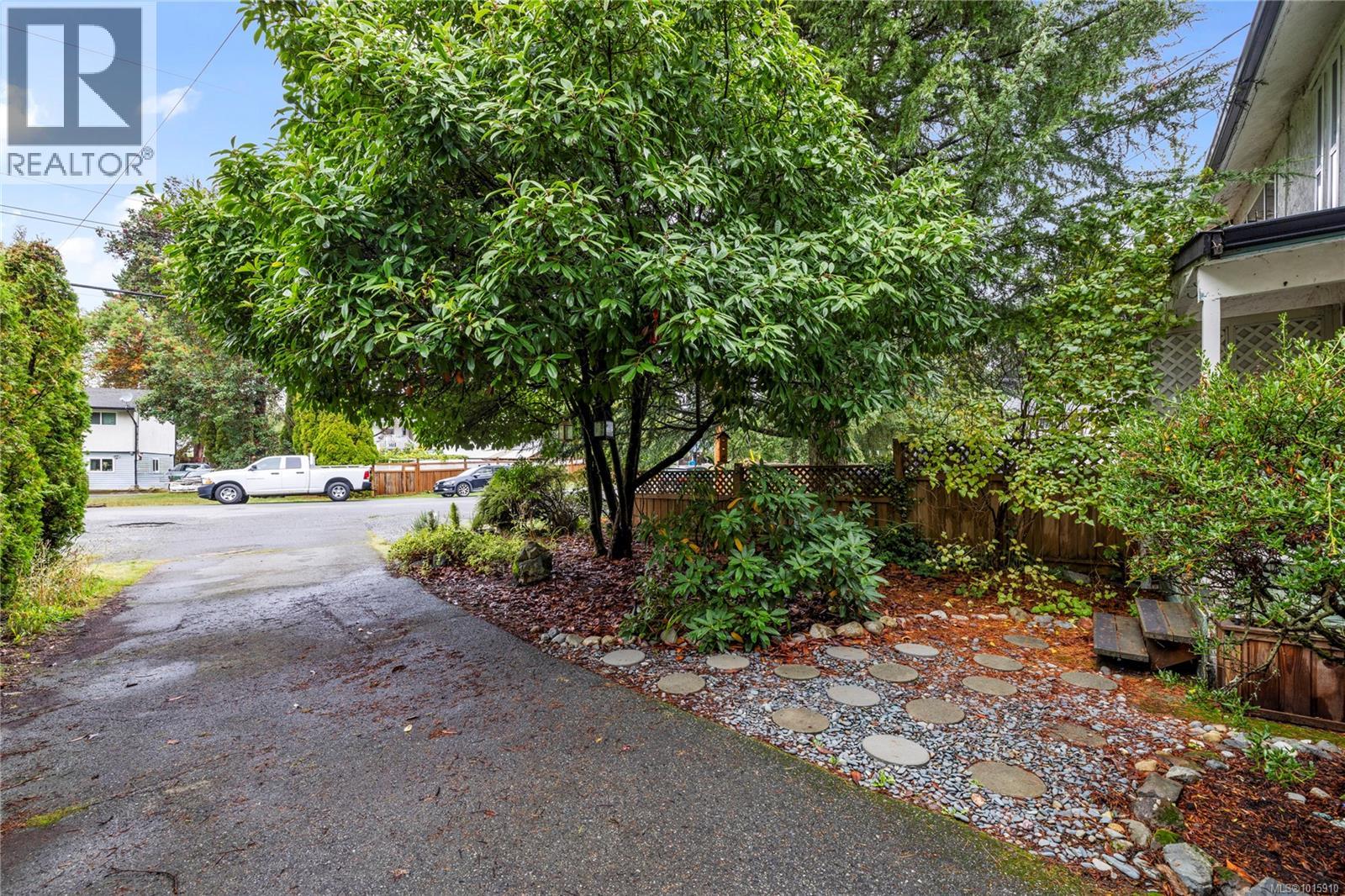 3711 Long Lake Terr, Nanaimo, British Columbia  V9T 2V2 - Photo 2 - 1015910