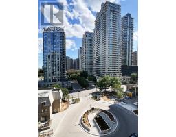 809 - 28 HOLLYWOOD AVENUE, Toronto, Ontario