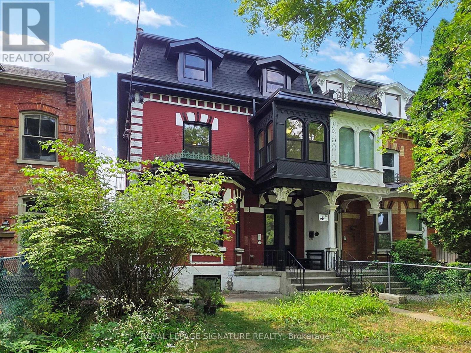 3 - 28 Beaconsfield Avenue, Toronto, Ontario  M6J 3H9 - Photo 1 - C12448705