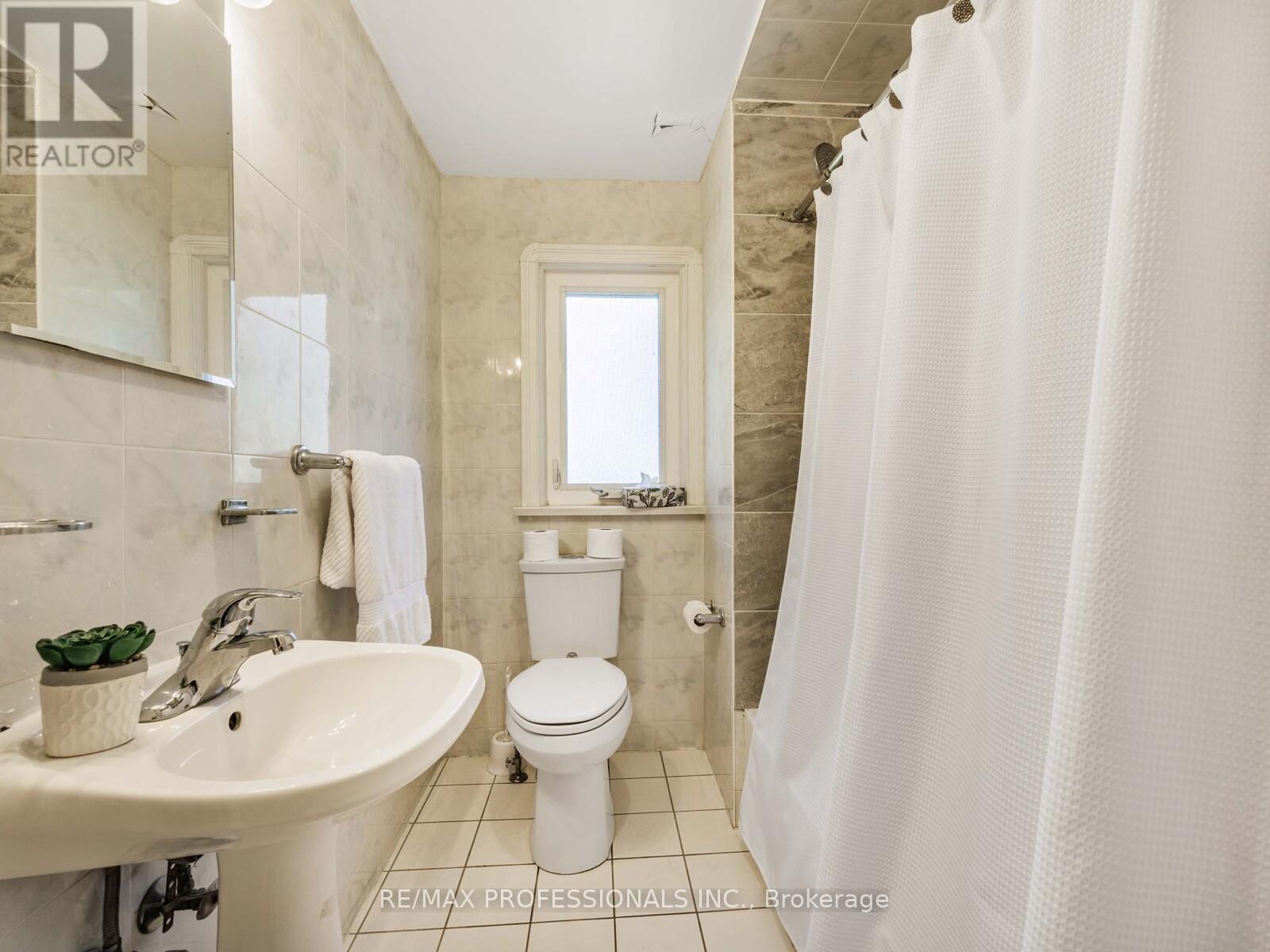 55 Craigmore Crescent, Toronto, Ontario  M2N 2Y6 - Photo 20 - C12448711