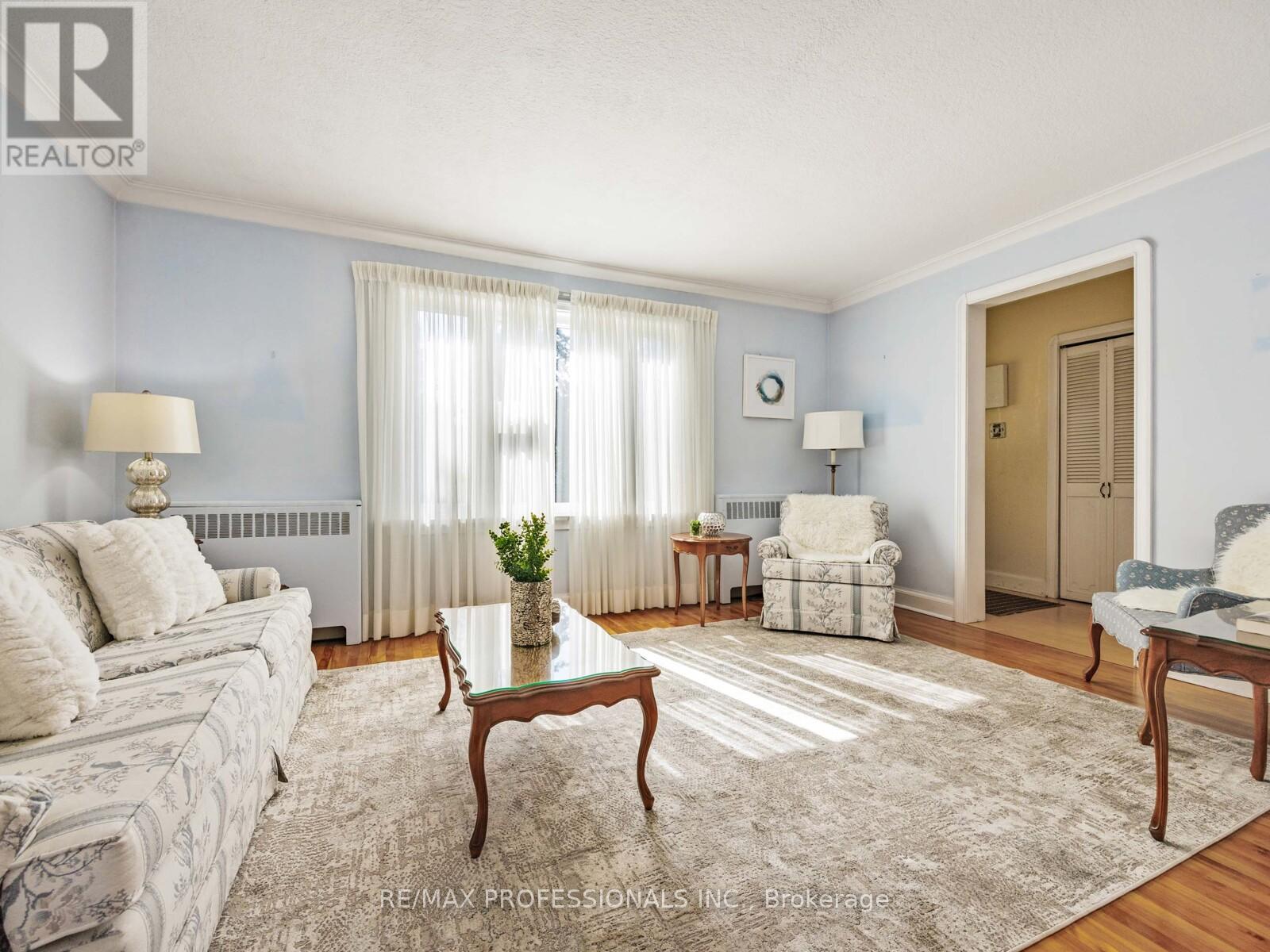 55 Craigmore Crescent, Toronto, Ontario  M2N 2Y6 - Photo 6 - C12448711