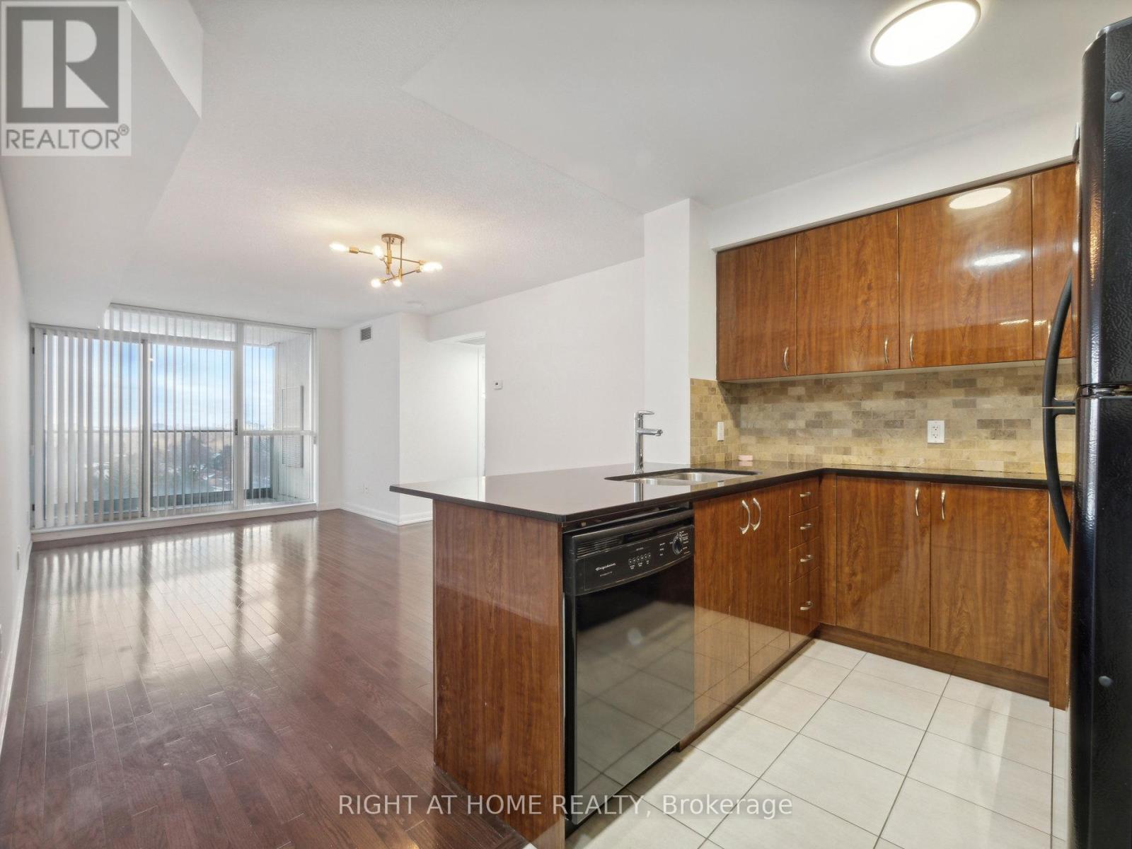 1009 - 5791 Yonge Street, Toronto, Ontario  M2M 0A8 - Photo 11 - C12448719