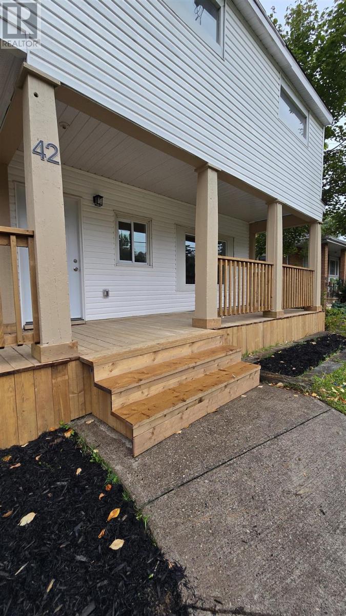42 Knox Ave, Sault Ste. Marie, Ontario  P6B 3X9 - Photo 3 - SM252750