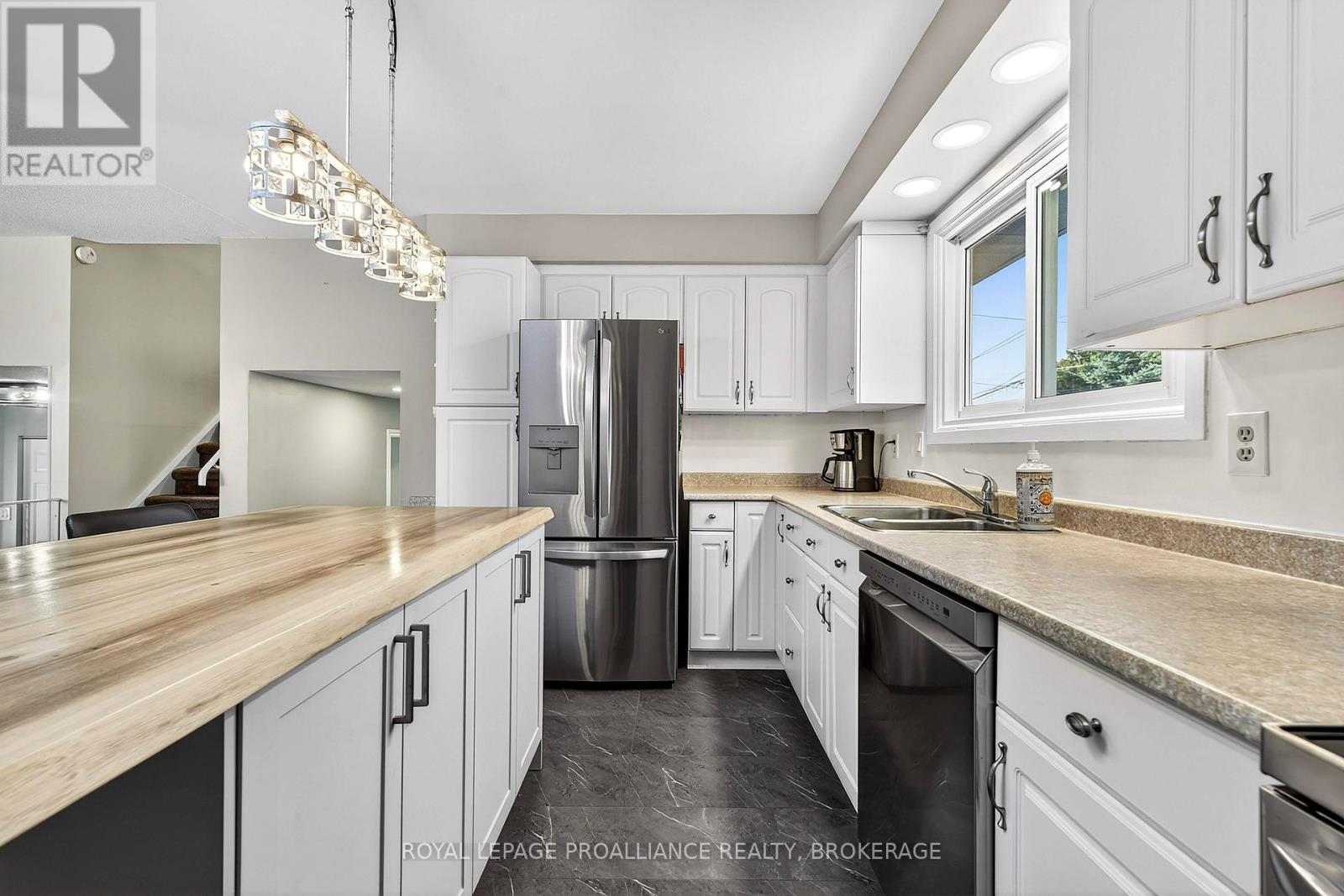866 Pembridge Crescent, Kingston (South Of Taylor-Kidd Blvd), Ontario  K7M 6A4 - Photo 13 - X12380669