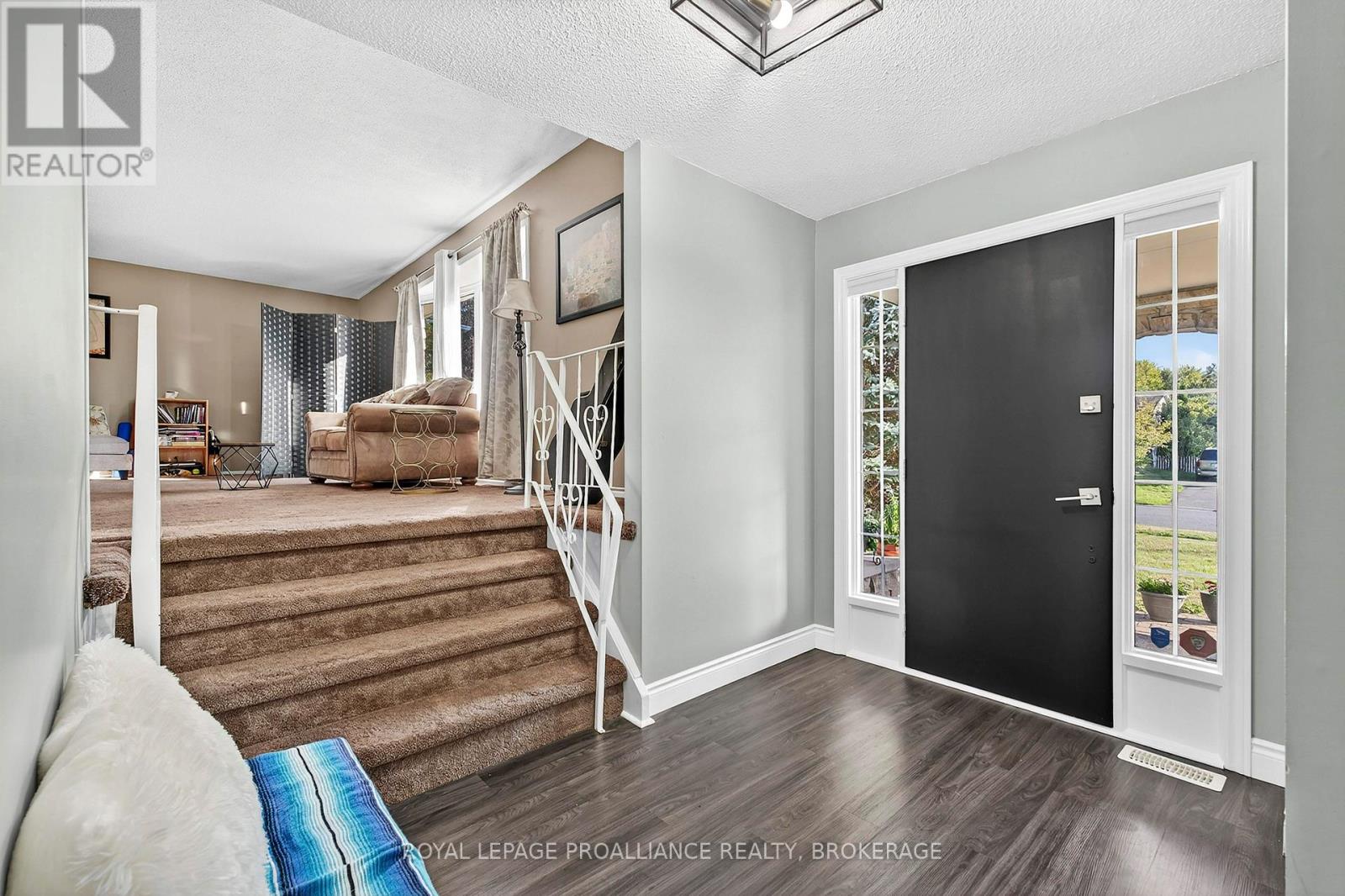 866 Pembridge Crescent, Kingston (South Of Taylor-Kidd Blvd), Ontario  K7M 6A4 - Photo 5 - X12380669