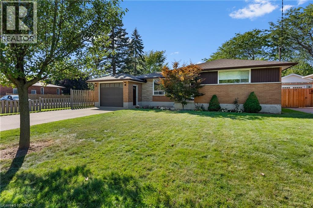 10 Harcove Street, St. Catharines, Ontario  L2N 1W8 - Photo 3 - 40776554