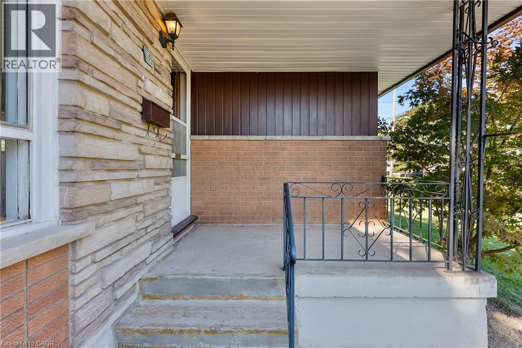 10 Harcove Street, St. Catharines, Ontario  L2N 1W8 - Photo 5 - 40776554