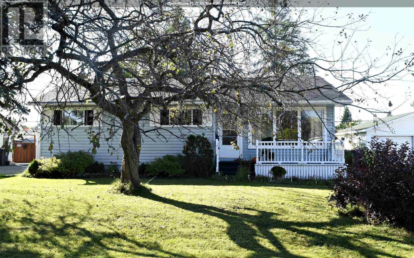 537 Placid Ave, Sault Ste Marie, Ontario  P6B 3M4 - Photo 1 - SM252818