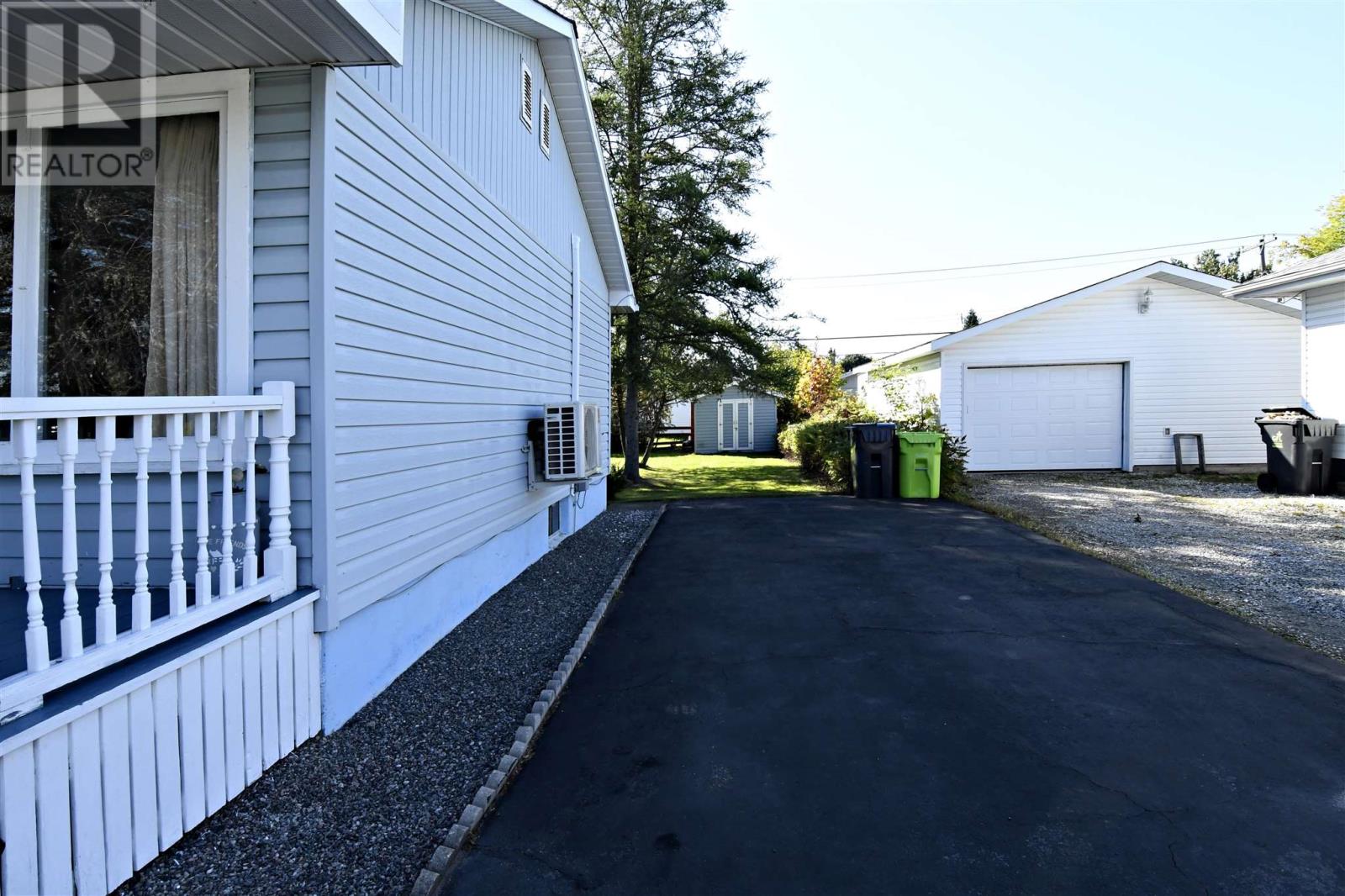 537 Placid Ave, Sault Ste Marie, Ontario  P6B 3M4 - Photo 29 - SM252818