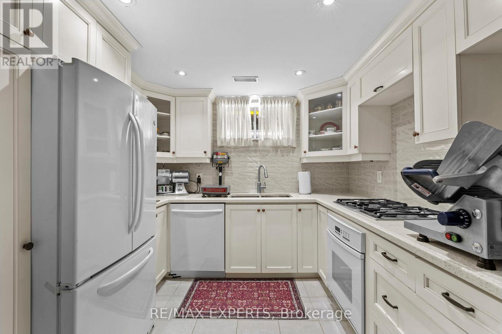76 Bachley Crescent, King, Ontario  L7B 0E8 - Photo 40 - N12448714