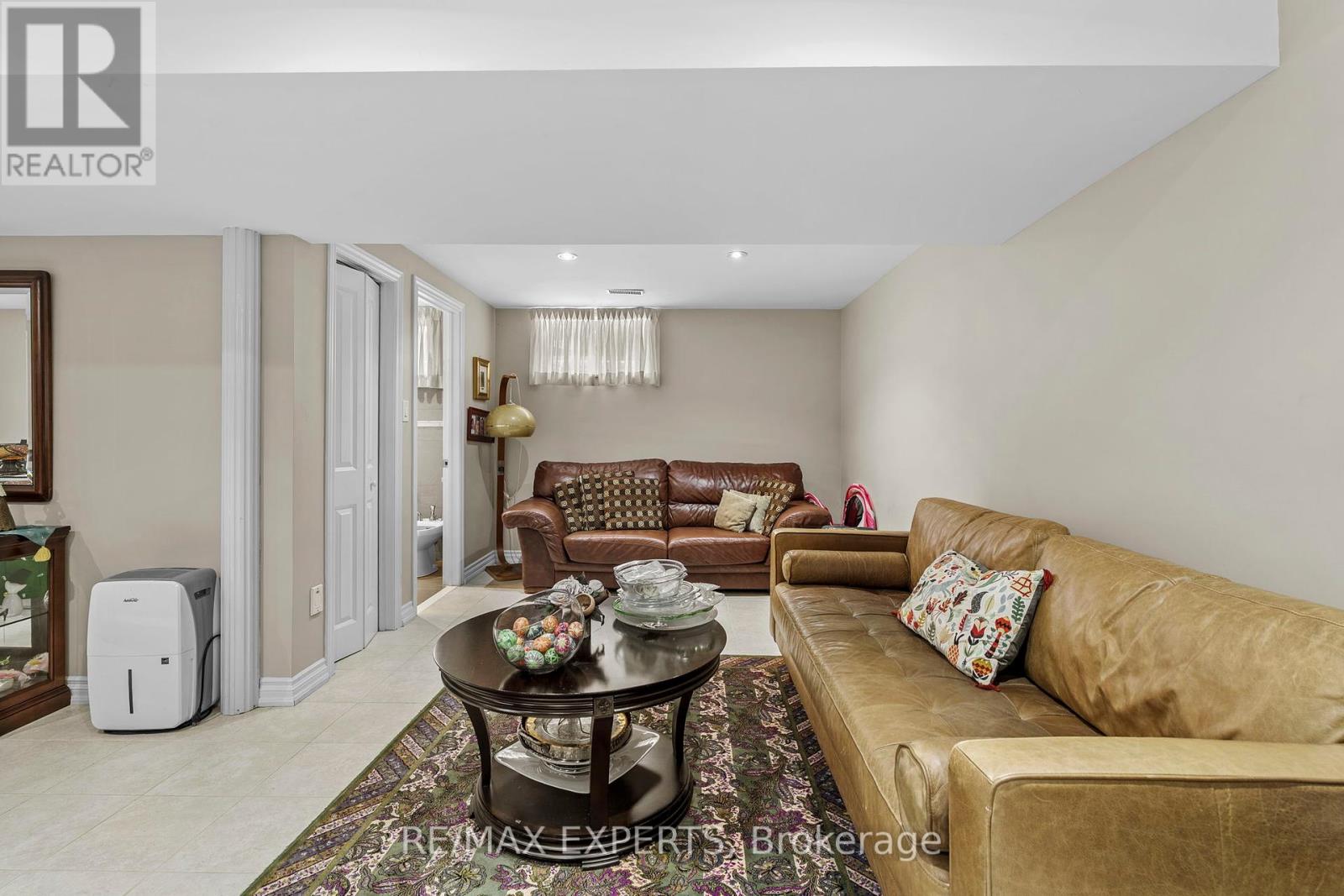76 Bachley Crescent, King, Ontario  L7B 0E8 - Photo 48 - N12448714