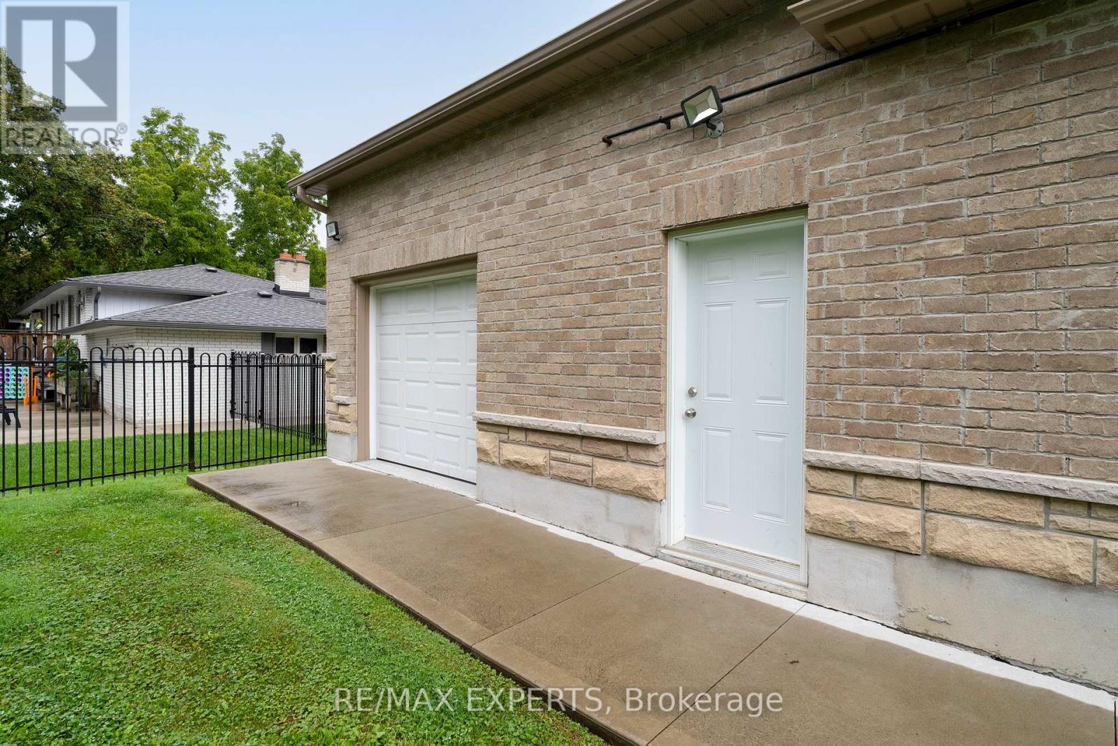 76 Bachley Crescent, King, Ontario  L7B 0E8 - Photo 50 - N12448714