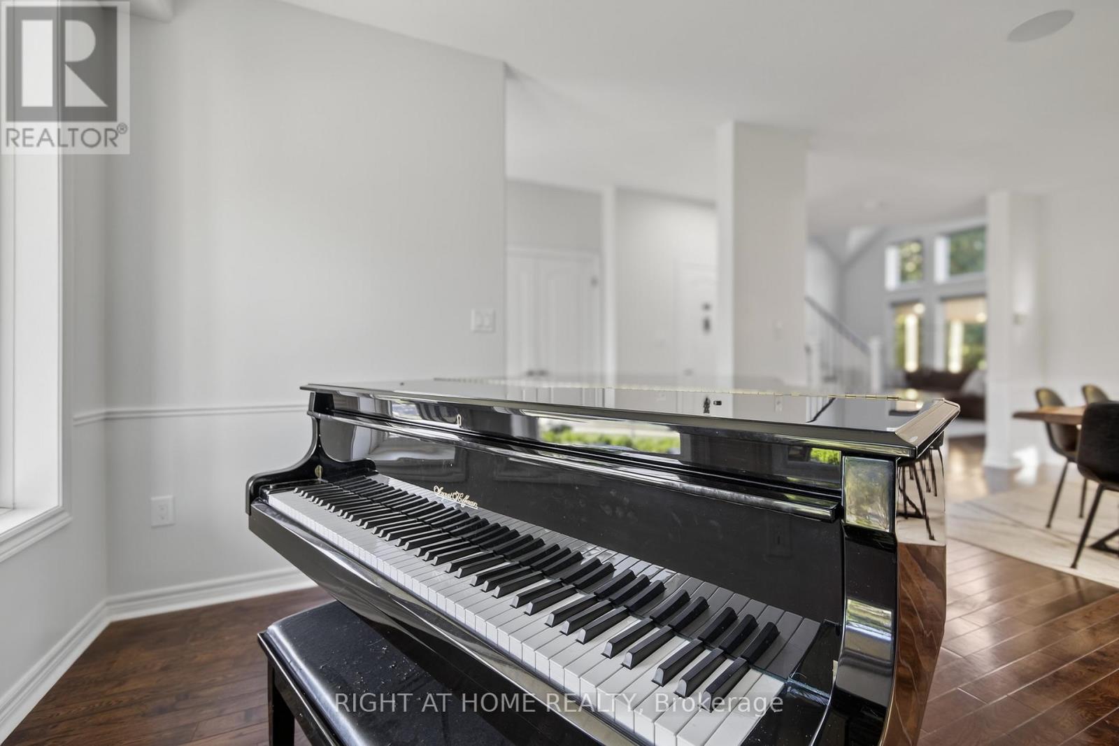 72 Birkhall Place, Barrie, Ontario  L4N 0K1 - Photo 12 - S12448703