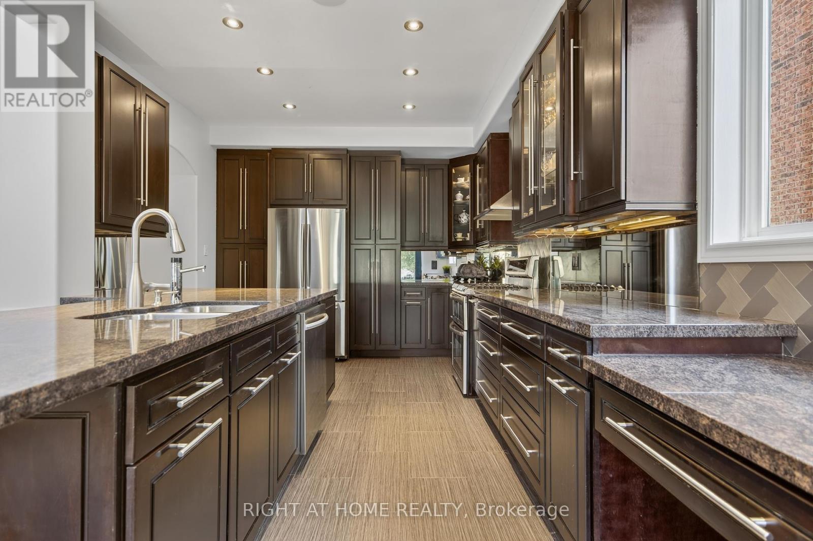 72 Birkhall Place, Barrie, Ontario  L4N 0K1 - Photo 24 - S12448703