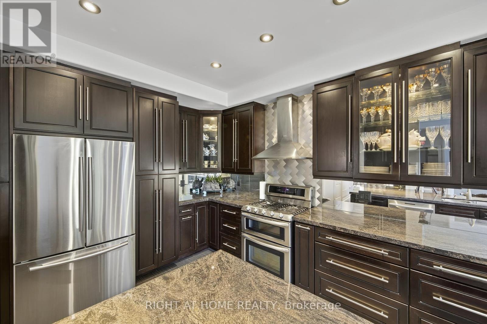 72 Birkhall Place, Barrie, Ontario  L4N 0K1 - Photo 25 - S12448703