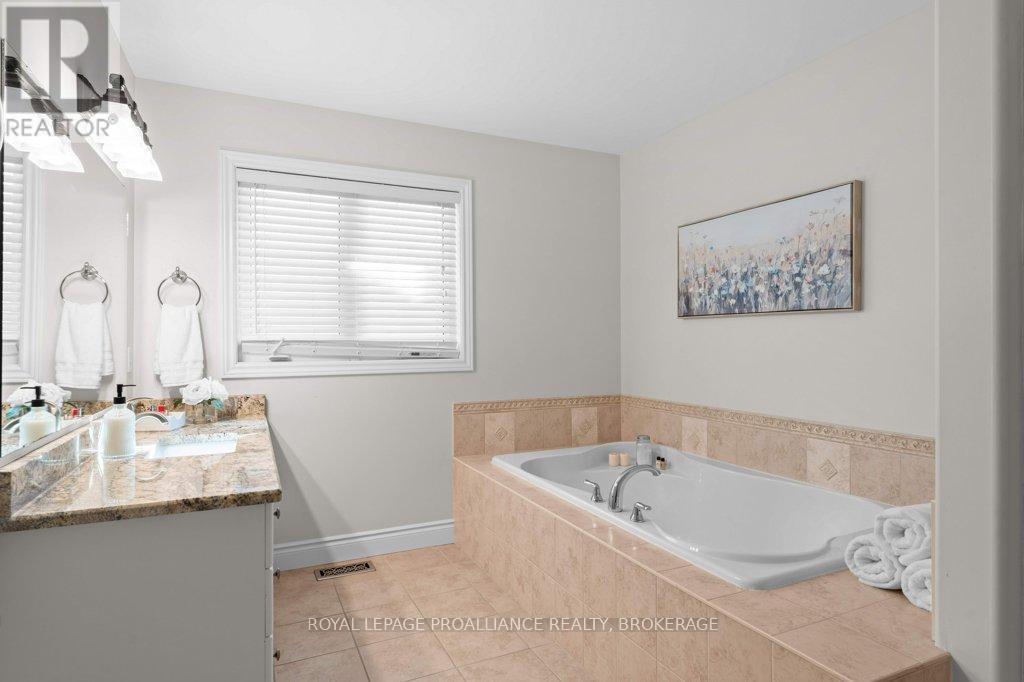 1415 Stoneridge Drive, Kingston, Ontario  K7M 9H6 - Photo 22 - X12448784