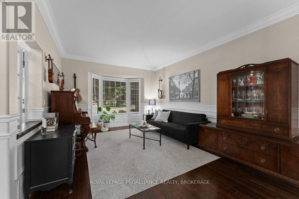 1415 Stoneridge Drive, Kingston, Ontario  K7M 9H6 - Photo 8 - X12448784