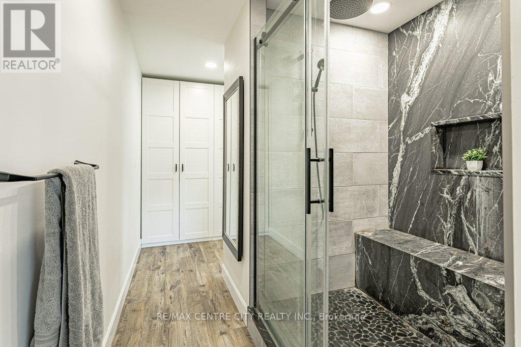 194 Appin Road, Southwest Middlesex, Ontario  N0L 1M0 - Photo 16 - X12448738