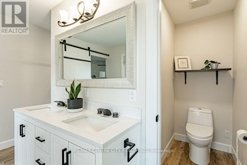 194 Appin Road, Southwest Middlesex, Ontario  N0L 1M0 - Photo 17 - X12448738