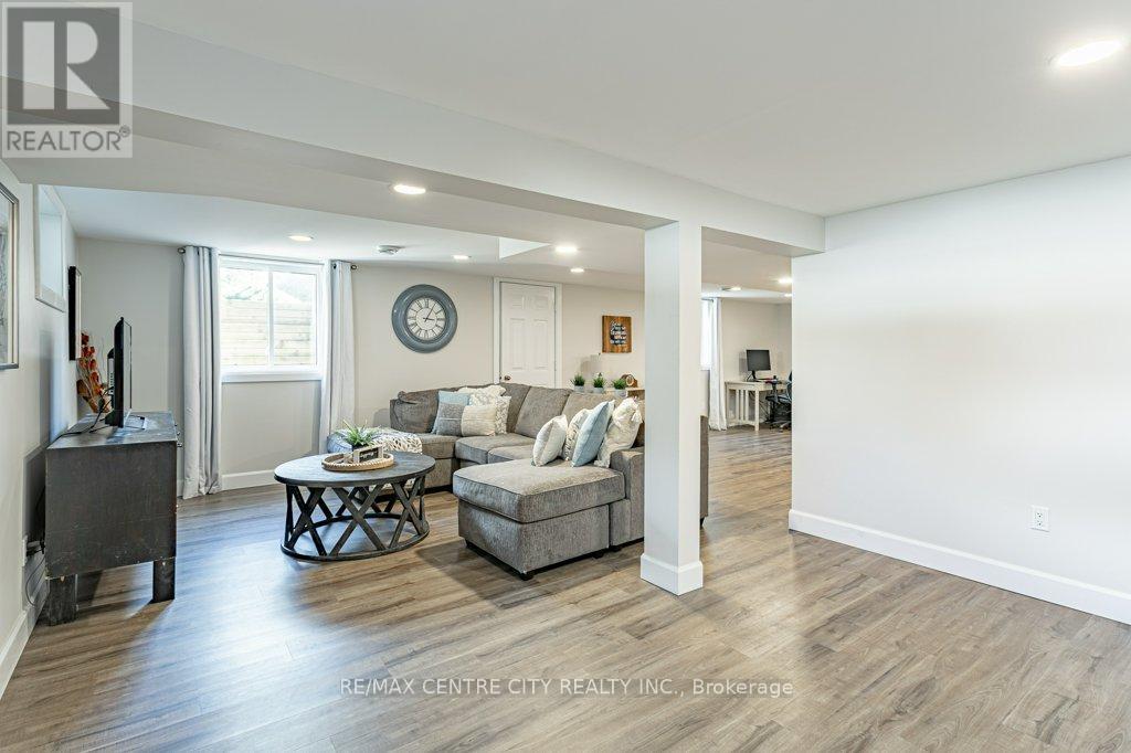 194 Appin Road, Southwest Middlesex, Ontario  N0L 1M0 - Photo 22 - X12448738