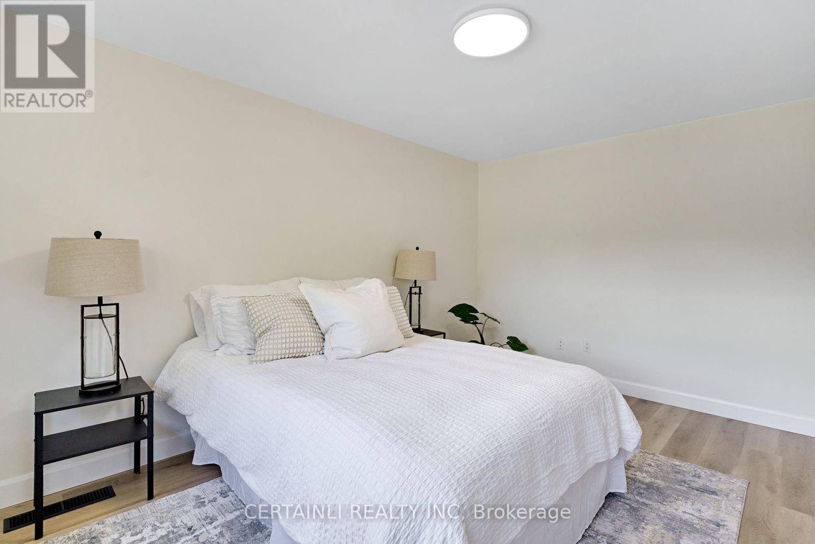1180 Guildwood Boulevard, London North, Ontario  N6H 4G9 - Photo 19 - X12448778