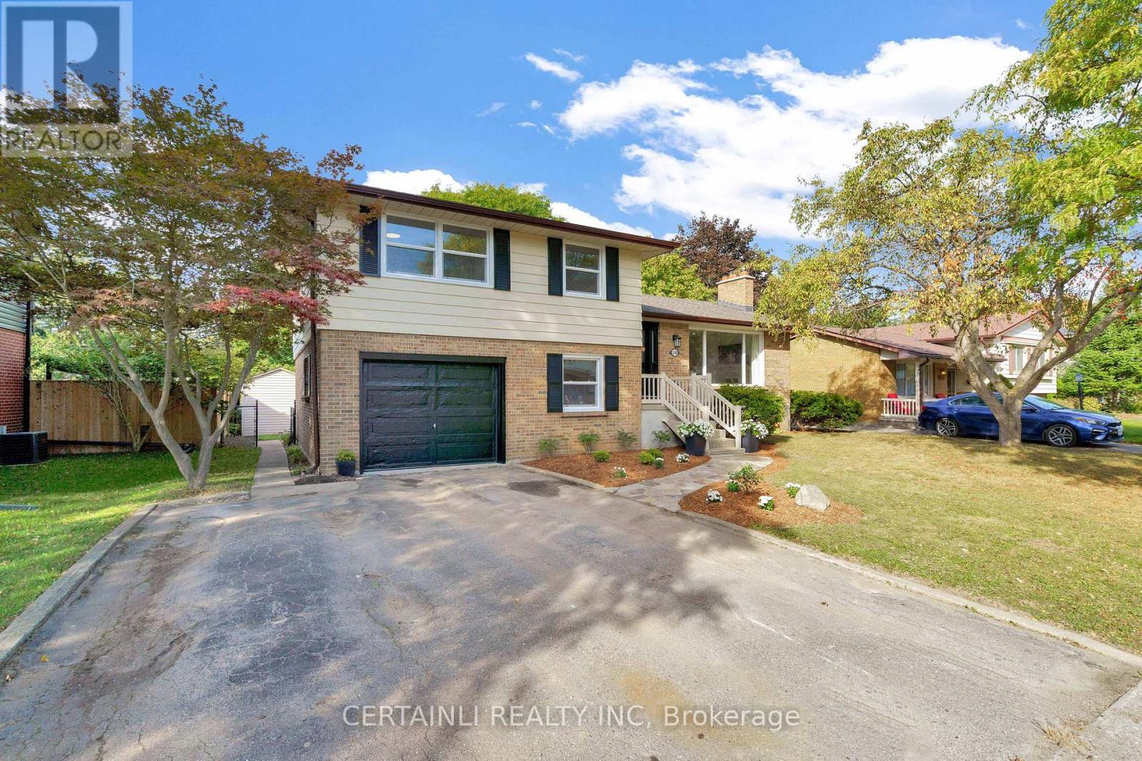 1180 Guildwood Boulevard, London North, Ontario  N6H 4G9 - Photo 2 - X12448778