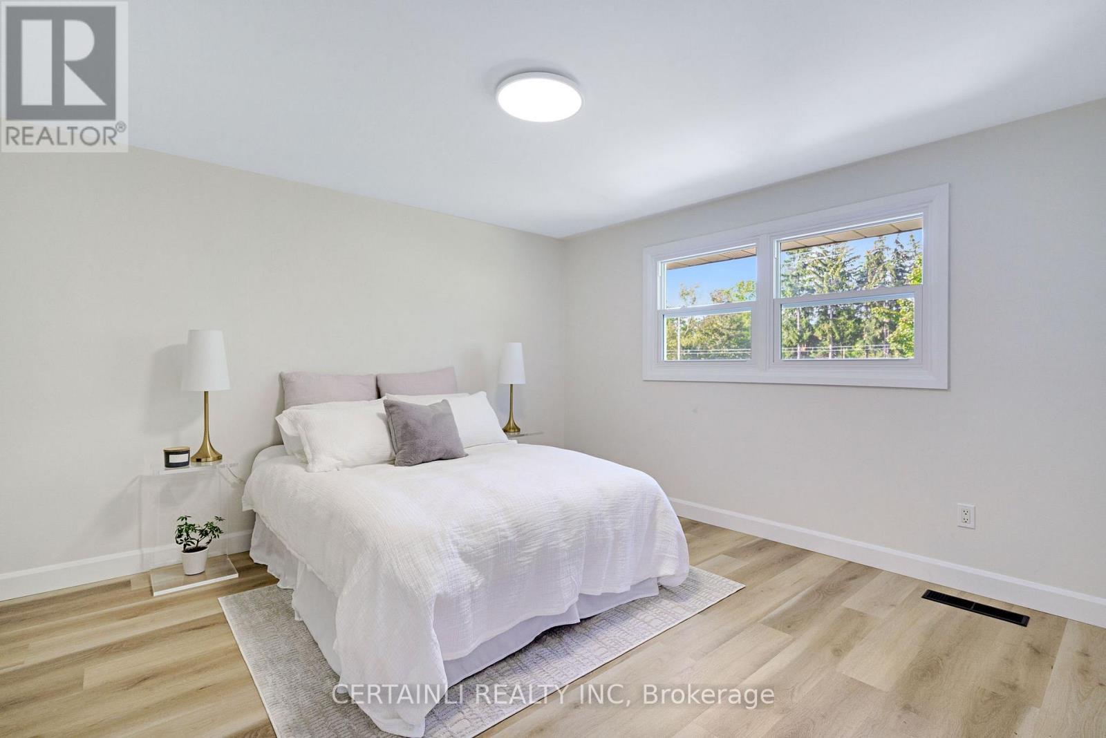 1180 Guildwood Boulevard, London North, Ontario  N6H 4G9 - Photo 20 - X12448778